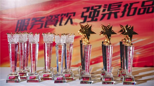 Thousand taste central kitchen three war zone core dealer conference successfully ended, to build a 