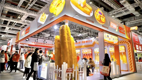 Qianwei Yangchu debuted with a brand-new image at the Shanghai International Prefabricated Food Exhi